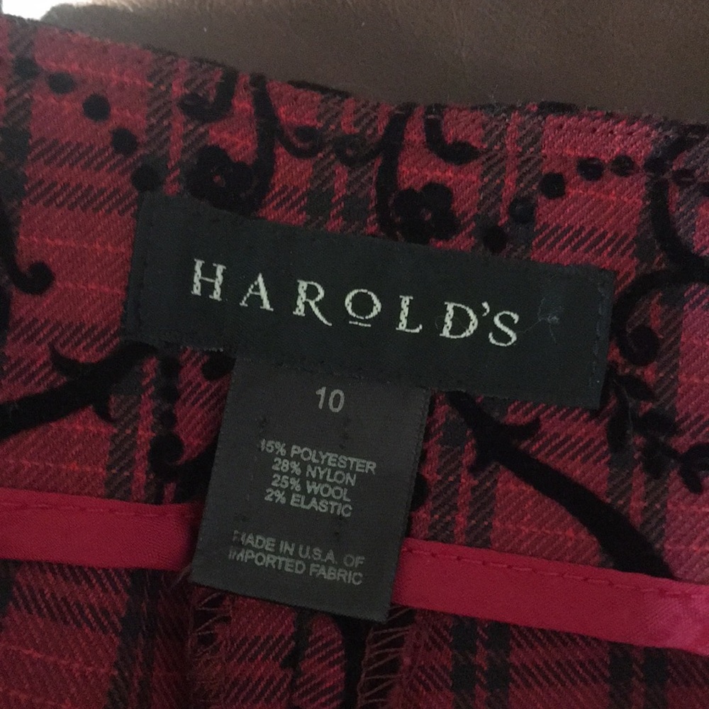 HAROLD’S Fancy Red plaid pant - Picture 3 of 10